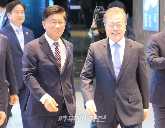 7월 12일 나주를 방문한 문재인 대통령이 한전공대 설립에 대한 확고한 의지를 밝히면서, 2022년 정상개교까지 탄력을 받게 됐다. (사진_나주시청)