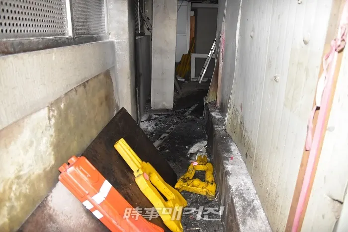 중구 한 호텔주차장 옆 외벽에서 화재가 발생했으나 호텔 직원의 신속한 초기 대응으로 무사히 진압됐다 <사진제공=서울중부소방서>