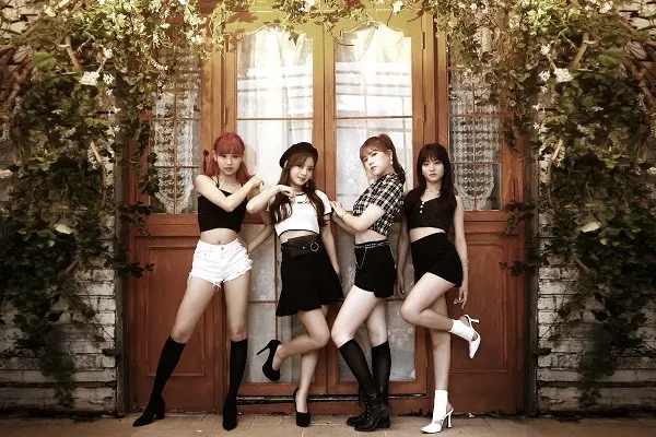 '플로리아' 단체 사진