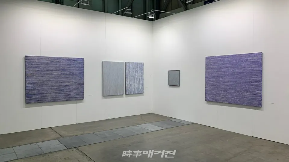 [아트부산 2021] 현대미술 트렌드 정제된 단색화 비전 제시, 이도규(相孝) 작가 ‘카오스에서 카오스로’