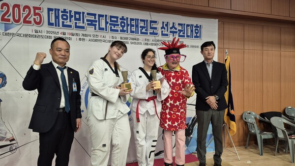 다문화 청소년들과 함께.