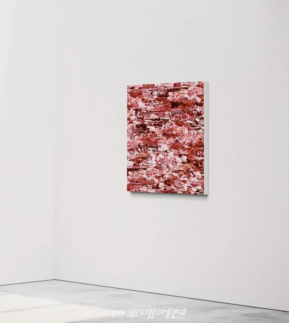 윤여선 APEIRO IN-BETWEEN Red Voyage 붉은 항해 전경, 60x60cm,aluminium, fabric and light, , 2024(사진_스페이스 엑스엑스)