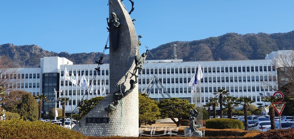 경상남도 청사 전경.(사진_한창기 기자)