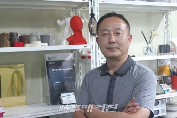 향후 10년이 지나도 모두 인정하는 3D엔터가 되기 위해 노력만으로는 부족하고 결과로 더욱 진화된 3D프린터를 보여 줄 수 있도록 할 것이라고 말하는 박화중 대표.