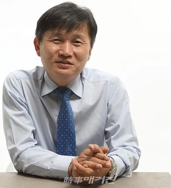 더불어민주당 서동용 의원(순천·광양·곡성·구례(을))은 “19일(금) 1호 법안으로 순천대 의대설립과 지역공공의료 강화를 목적으로 하는 「공중보건장학을 위한 특례법 전부개정법률안」과 「국립대학(법인)병원 및 국립대학(법인)치과병원의 설치 및 운영에 관한 법률안」 2건을 발의했다”고 밝혔다.사진은 더불어민주당 서동용 의원(순천·광양·곡성·구례(을))이다.(사진_서동용 의원실)
