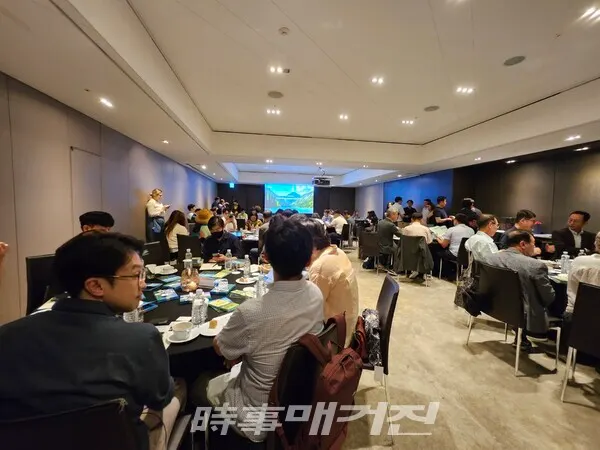 ‘카자흐스탄 지역&관광 설명회’에는 한국과 중앙아시아의 끈끈한 교류를 증명하듯 많은 사람들로 자리를 가득 메웠다.(사진_시사매거진)