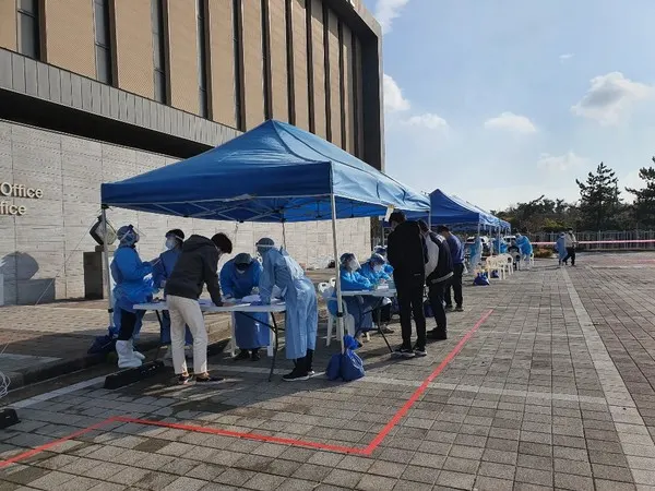 국제학교내 워크스루 선별진료소