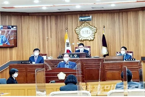 의회 운영위원장에 당선되어 소감을 발표하는 이형완 의원(더불어민주당)/사진=이병석 기자