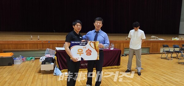 품새 우승 시상자(사진_해운대구 태권도협회 제공)