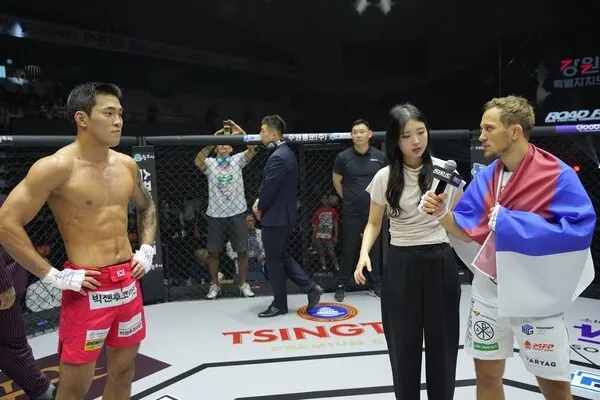 4강전에서 맞붙는 박시원과 솔로비예프[사진_ROAD FC 제공]
