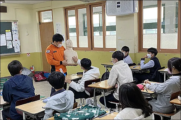 광주 남부소방서, ‘미래소방관 체험교실’ 운영!(사진_광주 남부소방서제공)
