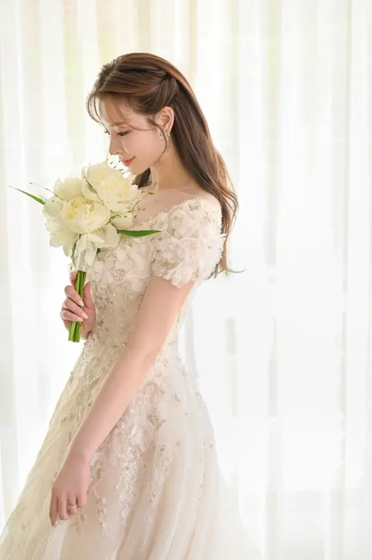 정선아 결혼 "신랑은 한 살 연하 사업가"(사진=해피메리드컴퍼니)