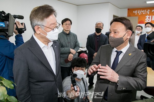 이재명경기지사, 현장방문 관찰 및 청취(사진_군산시)