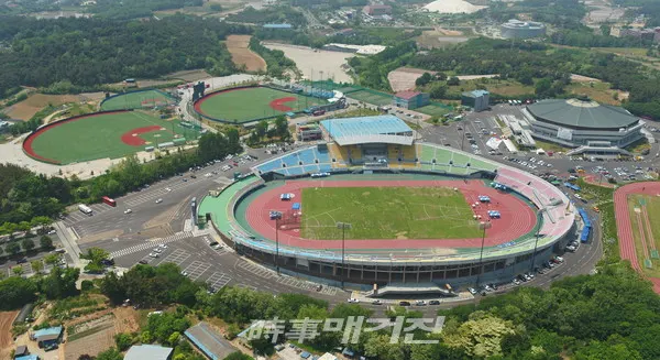 (사진-2020전국생활체육대축전이 열릴 익산종합운동장 전경)