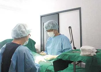 ▲ 노력과 연구로써 정확한 수술을 하고 있다.