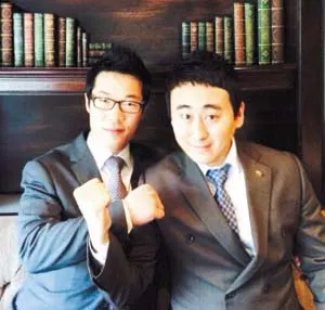 ▲ 120여 명의 고객을 관리하고 새로운 고객을 만나며 바쁜 하루하루를 보내고 있는 한 FC. 그는 SM의 비전을 가지고 함께할 FC들을 리쿠르팅하며 노하우를 공유하고 있다.