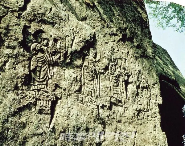 경주 단석산 신선사 마애불상군 (慶州 斷石山 神仙寺 磨崖佛像群)
