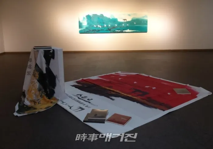 왕열 화백, 화집발간기념 ‘무릉도원을 거닐다’ 전시, 인사아트프라자 갤러리 / 사진=시사매거진 하명남 기자