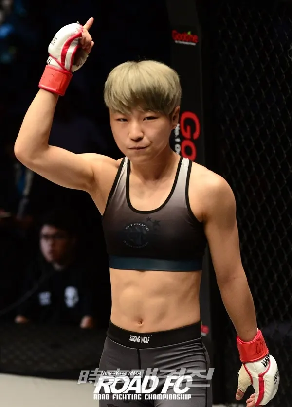 XIAOMI ROAD FC 051 XX에서 함서희와 맞붙는 박정은 <사진제공=ROAD FC>