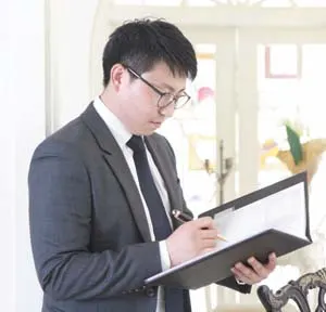 ▲ 알면 알수록, 공부하면 할수록 점점 보험에 흥미를 느끼게 된 김용일 FC는 혼자만 좋은 것을 알고 있는 게 아쉬워 보험업계에 입문했다. 그리고 여전히 열정적으로 보험 알리기에 앞장서고 있다.