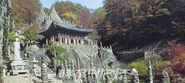 은수사와 석탑군