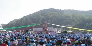 ▲ 도남관광지 앞바다에서 수륙방생법회 봉행