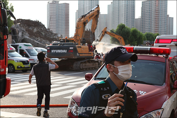 [2보] 광주 학동 재개발 건물 붕괴사고 재난발생상황(사진_주수익 기자)