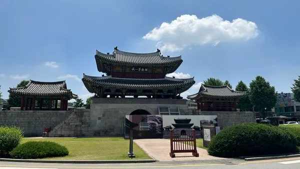 3일 낮 전주 풍남문,