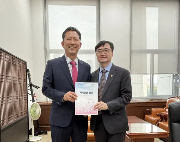 김장호 구미시장과 임기근 기획재정부 제2차관.(사진_구미시)