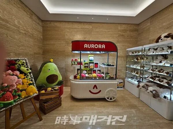 이번 원주대회가 열리는 오로라CC는 올 3월에 개장, 모기업인 완구 코스닥 상장기업 오로라월드의 캐릭터들을 반영해 깨끗하고 아기자기한 유럽풍 프리미엄 대중제 골프장이다.(사진_시사매거진)