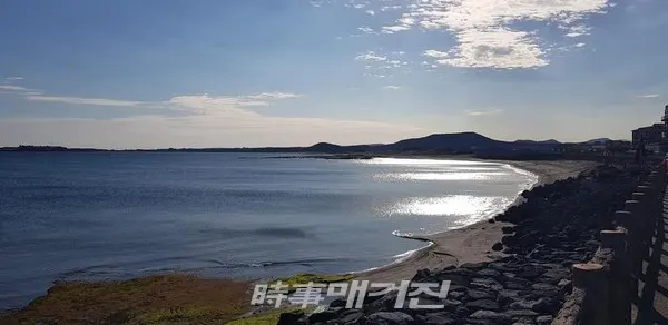 윤슬 반짝이는 광치기 해변