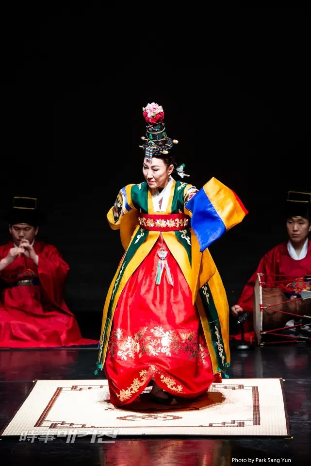 한국문화재재단(이사장 진옥섭) 팔일 1행 이미주의 ‘춘앵전’/사진제공=크림아트