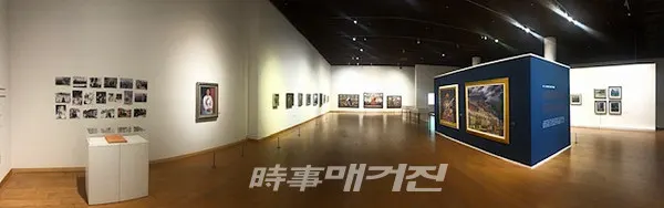 무안군은 “코로나19 확산을 방지하고 군민 및 관광객의 안전을 위하여 지난달 17일부터 임시휴관 했던 주요관광지 및 문화․관광시설에 대해 5일부터 개관한다”고 밝혔다.사진은 오승우미술관 내부 전경이다.(사진_무안군청)