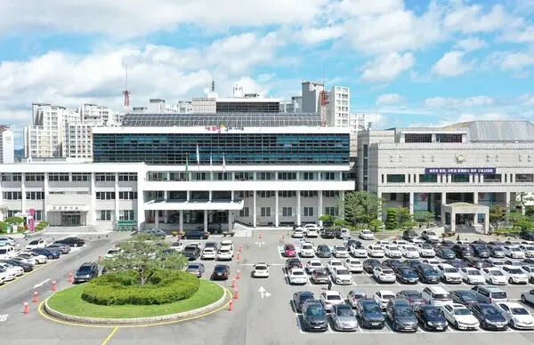 구미시청 청사.(사진_구미시)
