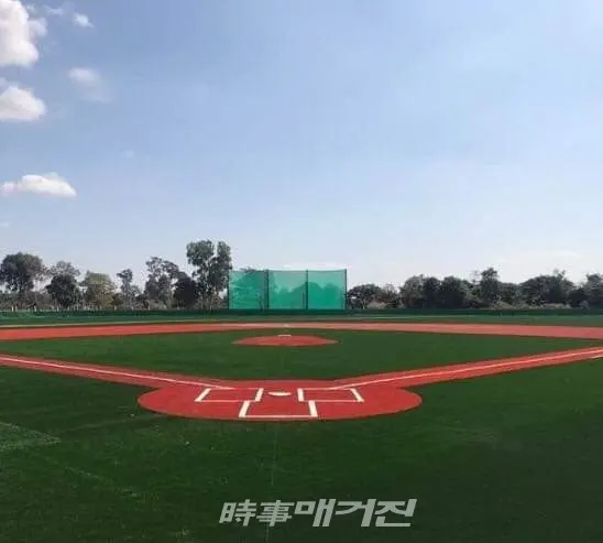 라오스 경기장(사진_헐크파운데이션)