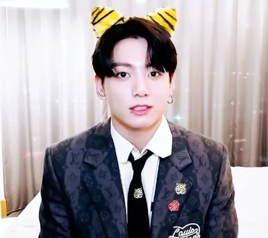 방탄소년단 정국 새해 메시지 "경험으로 성장하는 한 해되길"(사진=유튜브 캡처)