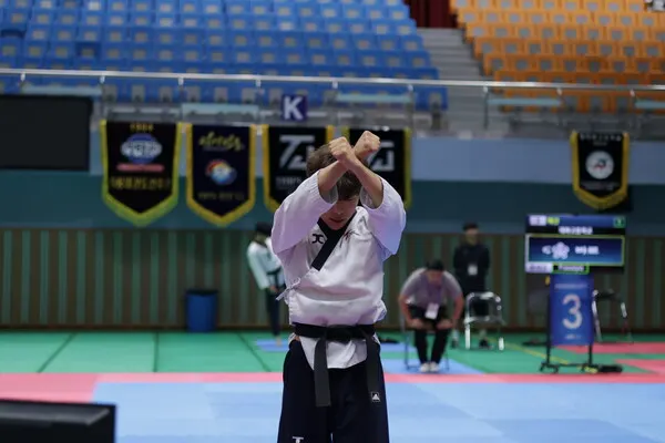 자유 품새 경기 장면 사진-경희대학교