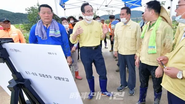 송하진도지사 순창피해현장방문(사진_순창군청)