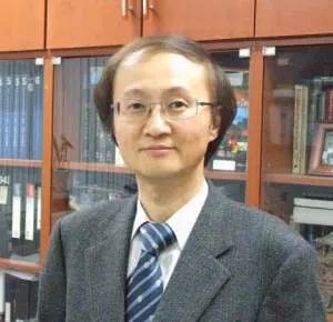 ▲ 신경소자 기술 개발을 목표로 연구에 매진하고 있는 연세대 신경과학기술 융합연구단 박승한 단장.
