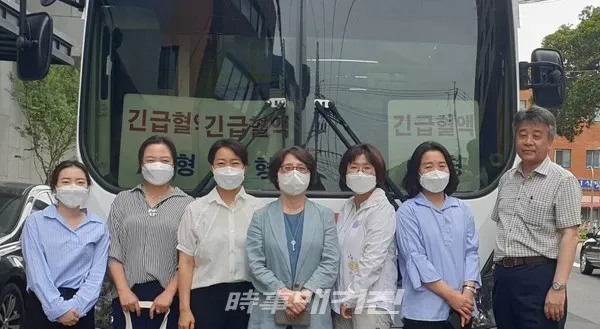 (재)제주여성가족연구원, 헌혈에 앞장서 코로나19의 장기화로 어려운 혈액 수급에 도움 ((재)제주여성가족연구원)