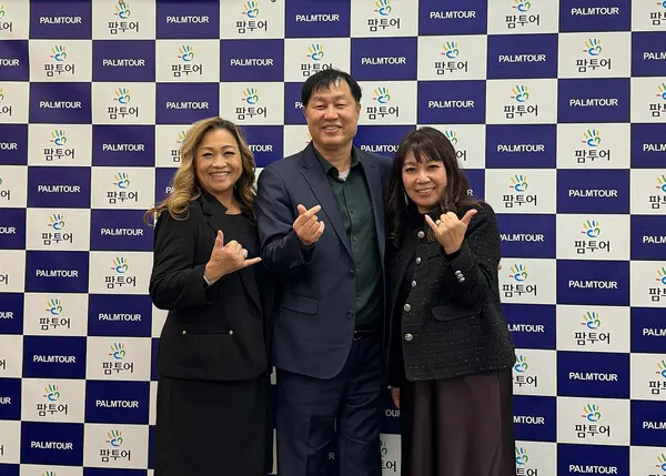 지난 11월 3일 팜투어 서울 본사를 방문한 하와이 알로힐라니 샘 아리타와 아츠코 데닝 (출처_팜투어)