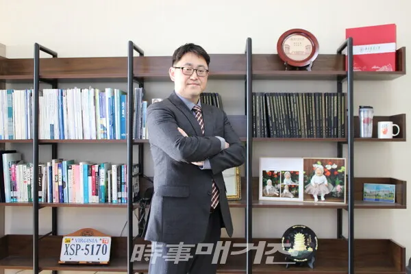 동아대학교 화학공학과 양수철 교수​​​​​​​ | • 학력 : 2012년 미국 Virginia Tech 재료공학과 박사, 2007년 고려대학교 재료공학과 석사, 2005년 동아대학교 화학공학과 학사 |  • 경력2023.3~현재 동아대학교 대학원 부원장, 2015.3~현재 동아대학교 화학공학과 교수, 2013.3~2015.2 삼성전자 시스템 LSI 책임, 2004.9~2008.7 한국과학기술연구원 연구원