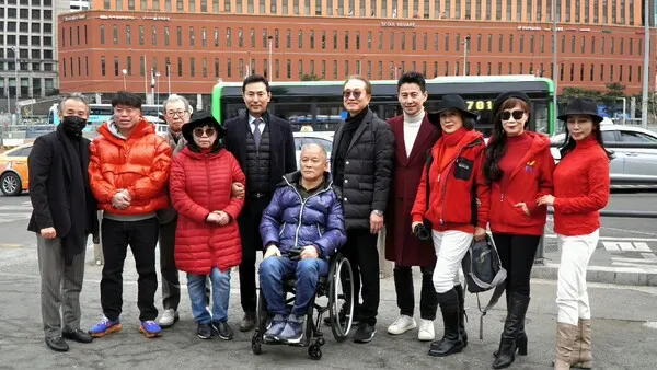 사랑나눔봉사는 매월 마지막 주 토요일 오후 2시마다 백혜진 대표와 류병일 목사의 주도하에 서울역에서 정기적으로 열리고 있다.(사진_시사매거진)