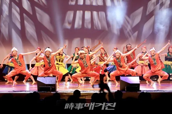 링컨하우스졸업반, 아프리카댄스 시연(사진_링컨하우스)
