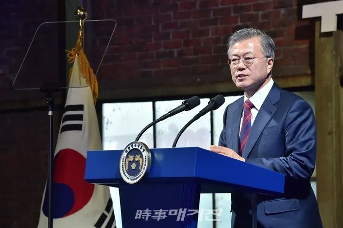 지난해 2월13일 부산대개조 비전 선포식에서 연설을 하고 있다.(사진_부산시 홈페이지 이미지)