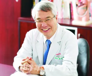 황성주 사랑의병원 병원장(이롬 생명과학연구원 원장)