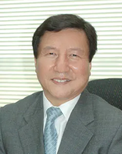 ▲ 김세영 회장은 “세계경제가 침체되고 세계전반에 보호 무역주의가 확산되고 있는 현 시점에서 우리학회의 역할이 그 어느 때보다 중요한 시기인 만큼 어려운 난국을 슬기롭게 해쳐나가는데 뜻을 함께 하겠습니다”라고 말했다.