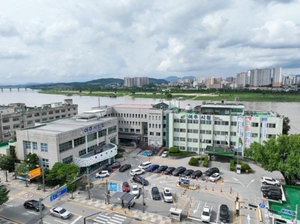 여주시청사 전경