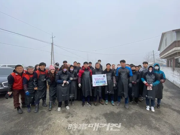 개미성전력(주).제일정보기술(주) 연탄봉사(사진_연탄은행)