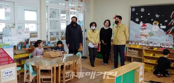 이경희 부교육감이 제주남초등학교를 방문하여 신종 코로나 바이러스 대응 상황 점검 및 개학대비 학생 안전 대책을 점검 했다. (제주특별자치도교육청)